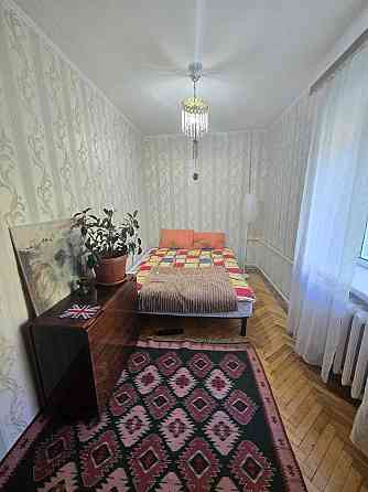 Оренда 2к затишна квартира 52м тихий центр Печерськ Либідська 10хв. Киев