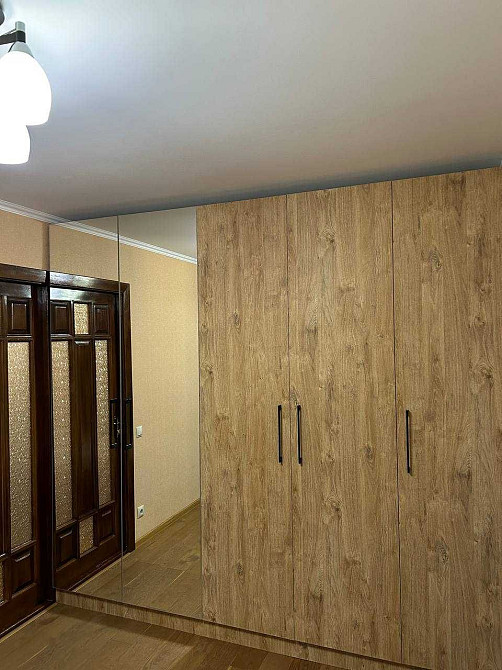 Здам шикарну двокімнатну квартиру в р-ні обл.лікарні - автовокзалу Ровно - изображение 3