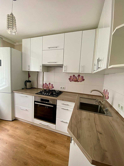 Здам шикарну двокімнатну квартиру в р-ні обл.лікарні - автовокзалу Ровно - изображение 8