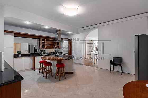 Оренда 4-к квартири (220 м2), Кропивницького, центр, Печерськ, паркінг Киев