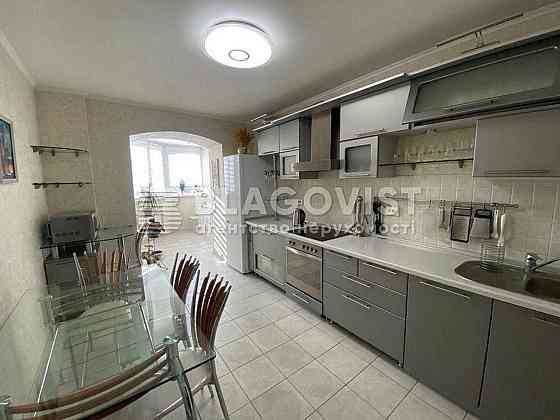 Оренда 3-х кім квартири 93м 7-й поверх метро Харківська Киев