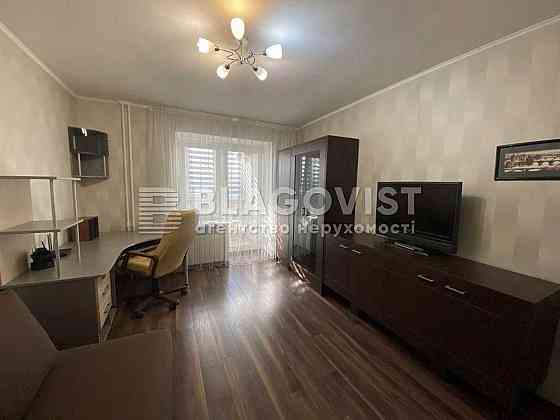 Оренда 3-х кім квартири 93м 7-й поверх метро Харківська Киев