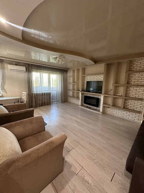 Реальная 3-ка Ботанический Сад, Научная, Проспект Науки 32 Харків - зображення 1