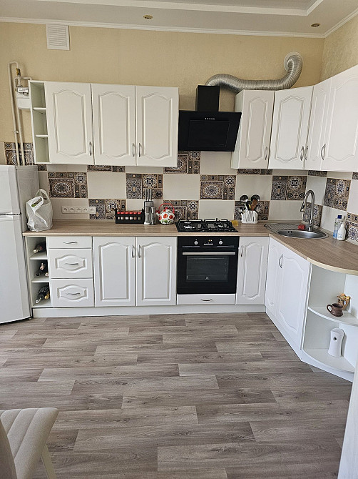 Продаю власну 2х кімнатну в центрі Кам`янське (Запорізька обл.) - зображення 1