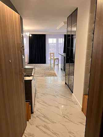 Польща Трикімнатна квартира-студія з парковкою та гаражами,90м²– Жешув Львів