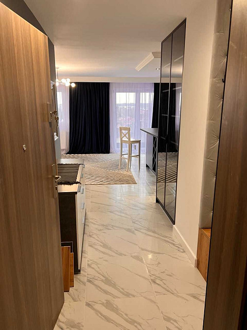 Польща Трикімнатна квартира-студія з парковкою та гаражами,90м²– Жешув Львів - зображення 2