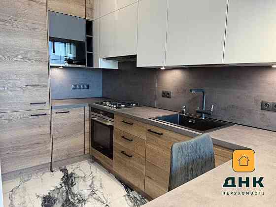 Новая квартира Граф на Азарова Три спальни + кухня гостиная Одесса