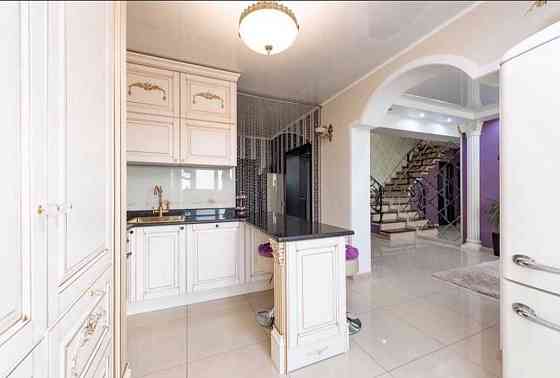 Вільна! Без комісії. Здам велику квартиру, 110кв м, від власника. Газ Киев