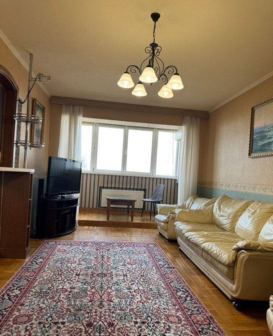 Без комиссии. Аренда 3к квартиры ул Омеляновича-Павленка 11 Печерск Киев - изображение 1