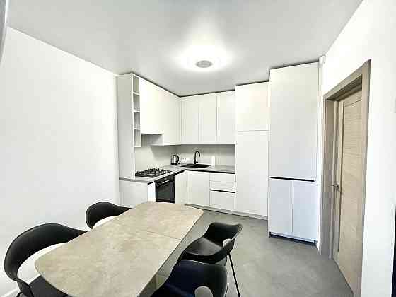 Продаж 1 кімнатна новобудова вул. Батуринська (центр міста) Львів