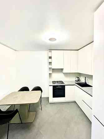 Продаж 1 кімнатна новобудова вул. Батуринська (центр міста) Львів