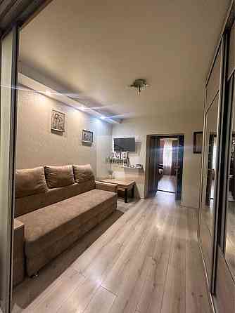 Продам 2-х кімнатну квартиру з ремонтом недалеко від центру міста Кам`янець-Подільський