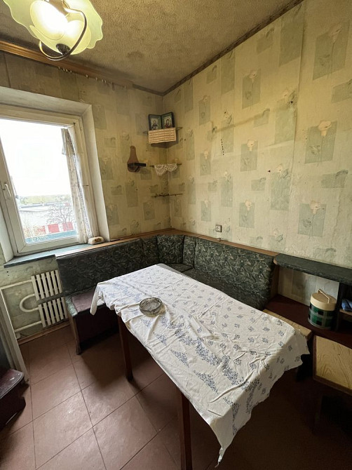 Продается 2 комнатная квартира Л/Б Каменское (Запорожская обл.) - изображение 2