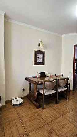 Оренда просторої 2 кімн. квартири, метро Позняки, вул. Ахматової 35 Киев