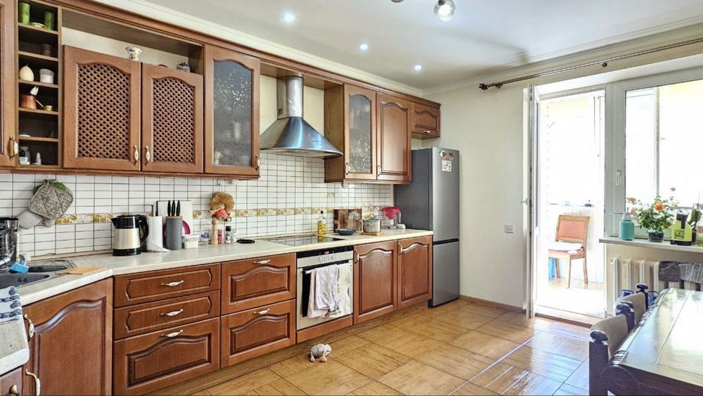 Оренда просторої 2 кімн. квартири, метро Позняки, вул. Ахматової 35 Киев - изображение 2