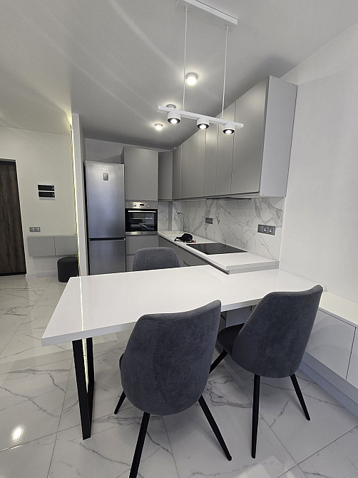 Здається 1-кімнатна квартира, ЖК West Towers
Код: 27102* Ужгород - зображення 1