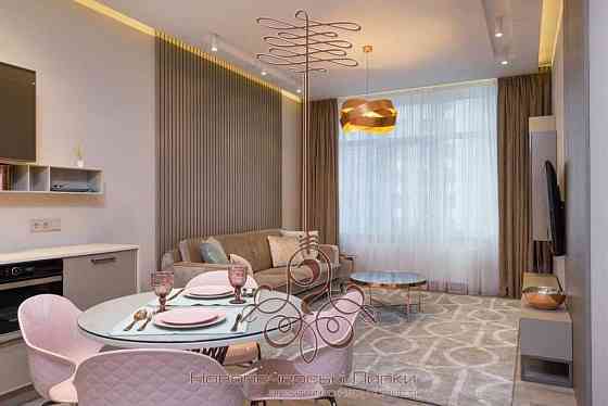 Простора 2к на Верхогляда, ЖК Новопечерські Липки Киев