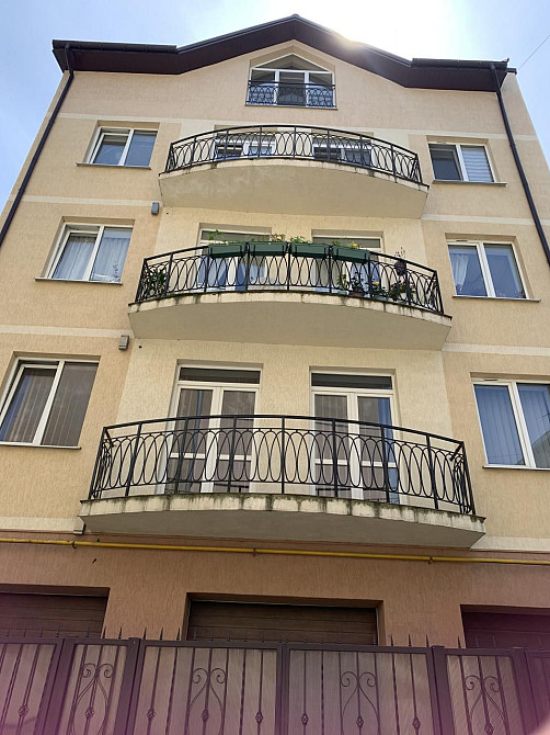 Продаж двокімнатної квартири з ремонтом в малоквартирному будинку Львів - зображення 1