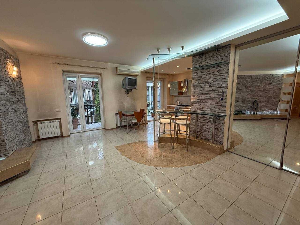 Велика 2кім кв,Центр,Липки,Дарвіна 1. Вид,цегла,з/б,ліфт,високі стелі! Киев - изображение 5