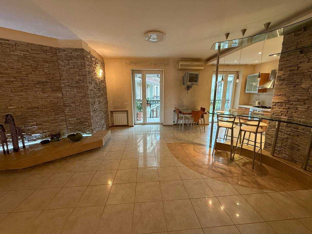 Велика 2кім кв,Центр,Липки,Дарвіна 1. Вид,цегла,з/б,ліфт,високі стелі! Киев - изображение 8