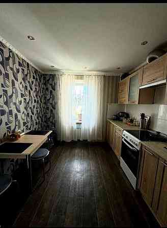 Продам 2-х кімнатну квартиру на 12 Кварталі Днепр