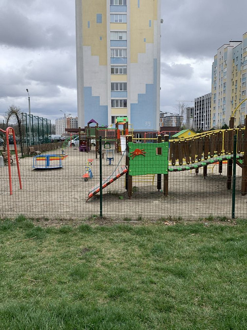 Однокмнатная ул Боголюбова срочно продам Киев - изображение 2