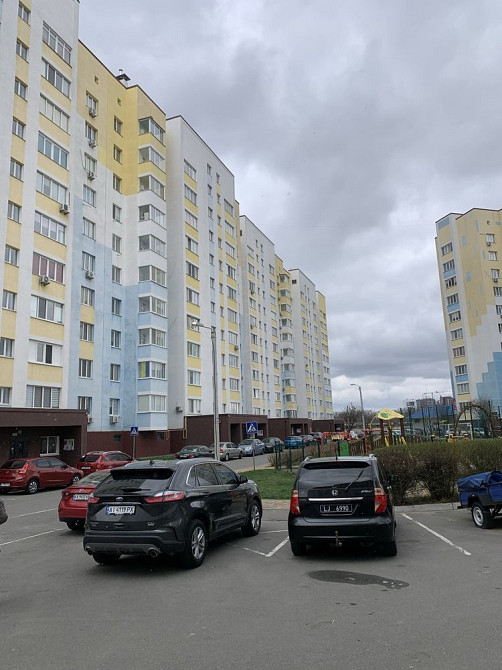 Однокмнатная ул Боголюбова срочно продам Киев - изображение 1