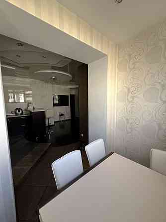 3трехкомнатная в новом кирпичном доме Одесса