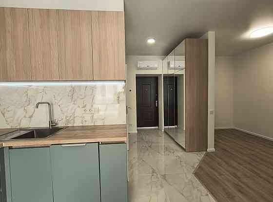 Нова мінідвокімнатна квартира з ліжком і диваном в ЖК Софія резиденс Софіївська Борщагівка