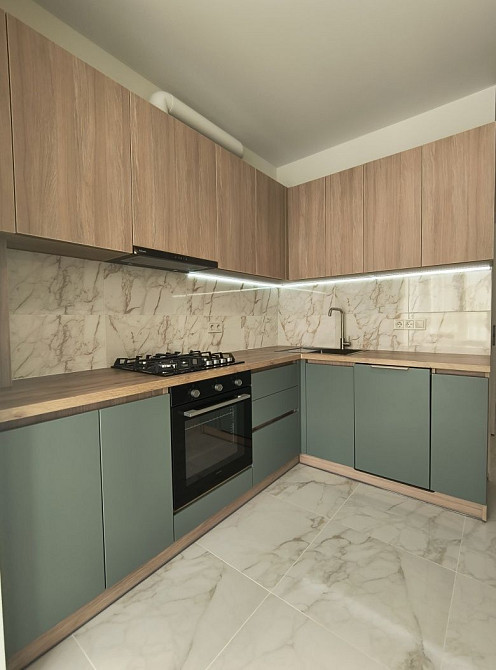 Нова мінідвокімнатна квартира з ліжком і диваном в ЖК Софія резиденс Софиевская Борщаговка - изображение 1