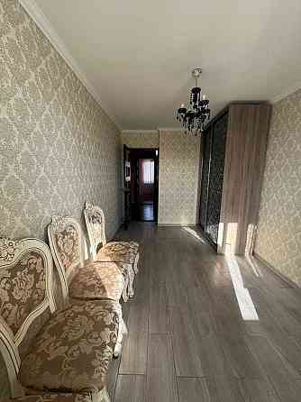 Розділька трикімнатна квартира 70m2 |м| Лісова Киев