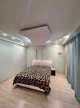 Продам 2 ком  с ремонтом ,ул. Академика Чекмарева  Нагорка Днепр