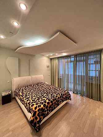 Продам 2 ком  с ремонтом ,ул. Академика Чекмарева  Нагорка Днепр