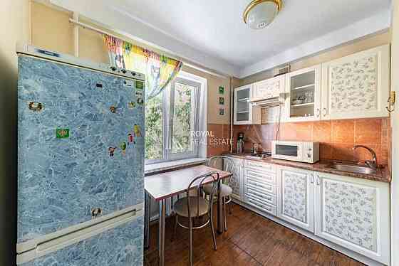 Продаж 3к квартира в центрі!! 63м2  5 хв м Либідська!! 5 поверх є газ! Киев