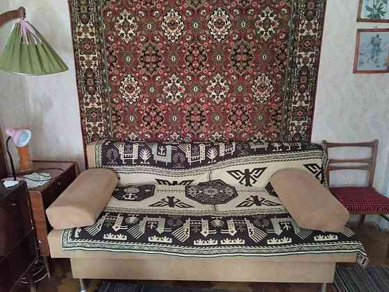 2-х комнатная раздельная !Ул Строителей Метро Дарница 10 мин ходьбы Киев