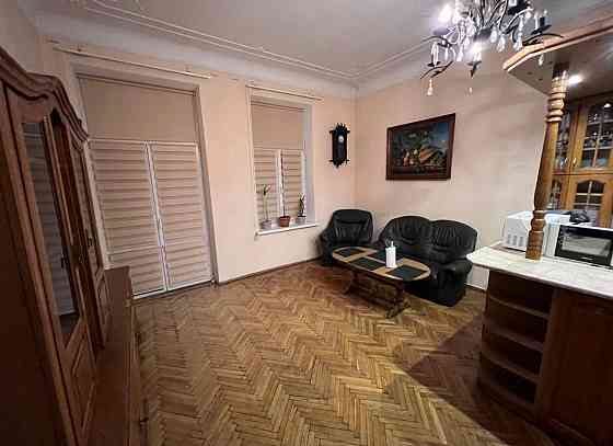 Простора квартира від ВЛАСНИКА вул. Генерала Чупринки Львов