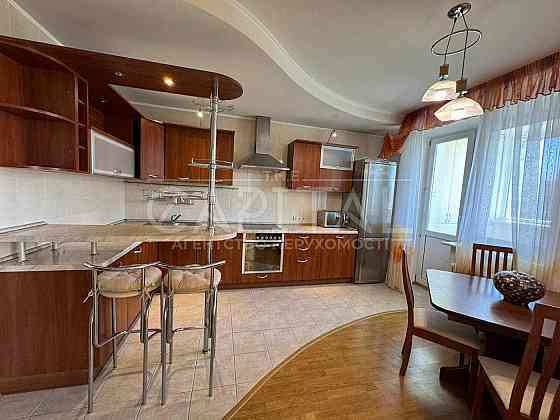 Продаж затишної 3-км. квартири/Дарницький р-н вул. Княжий Затон, 2/30 Киев