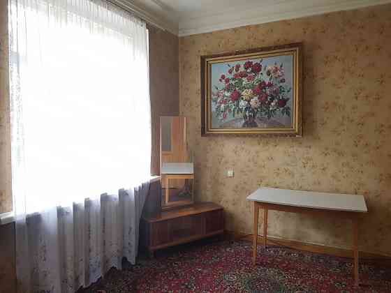 Продаю 2 квартиру метро Печерська Київ