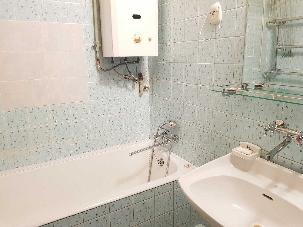 Продаю 2 квартиру метро Печерська Київ - зображення 8