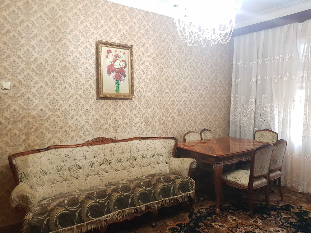 Продаю 2 квартиру метро Печерська Київ - зображення 1