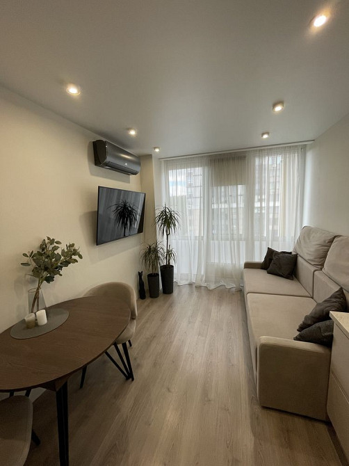 Оренда євро 2к, 43 м2, ЖК Центральний 2 Ірпінь - зображення 1