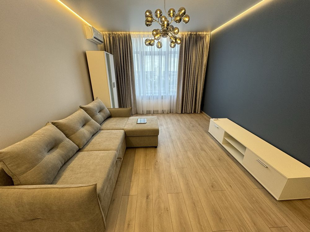 ЖК Галактика Оренда сучасної 2к квартири Сверстюка 6Е Київ - зображення 1