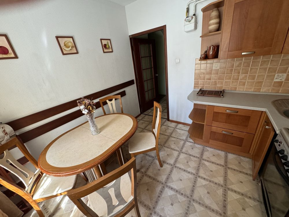 Продам 2 комнатную квартиру сталинку в центре города район металлургич Кривой Рог - изображение 6