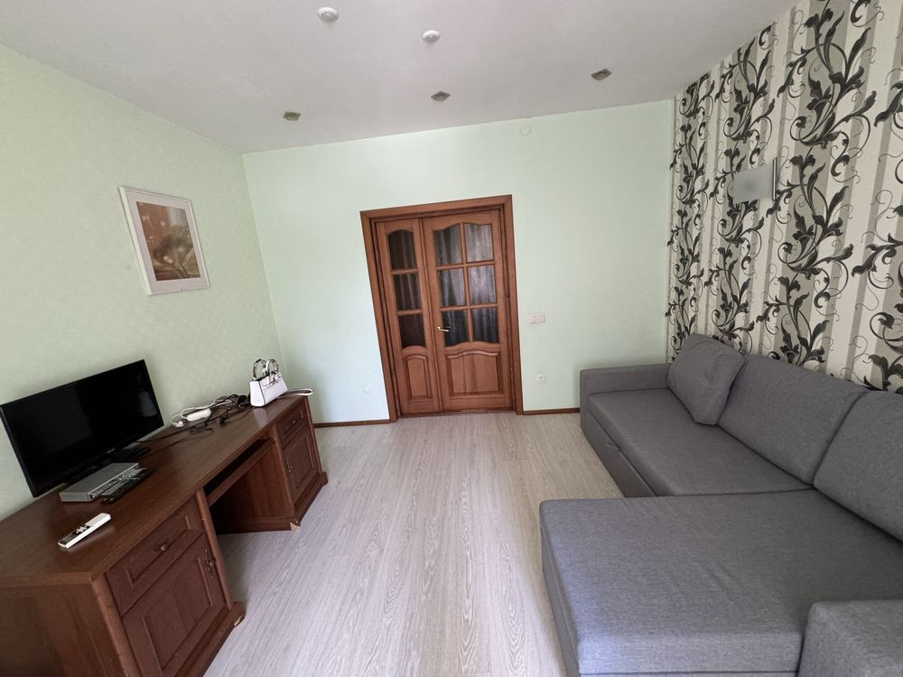 Продам 2 комнатную квартиру сталинку в центре города район металлургич Кривой Рог - изображение 2