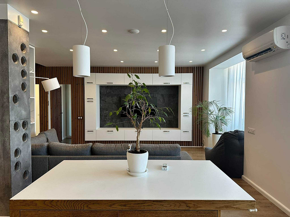 Продаж квартири з дизайнерським ремонтом в новобудові, вул. Угорська. Львів - зображення 5