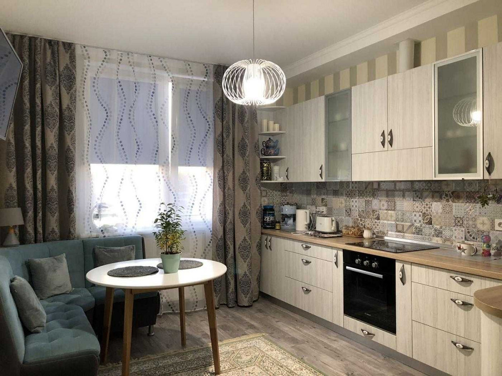 Большая 2к (78м2) в ЖК Альтаир-2 Низкий этаж Двухкомнатная постановы Одесса - изображение 1