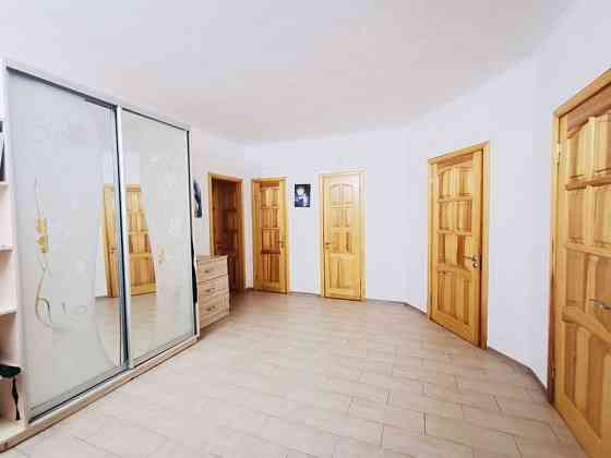 Здам величезну 1к.кв.гарний стан,індивідуальне газове опалення.Вільна. Буча