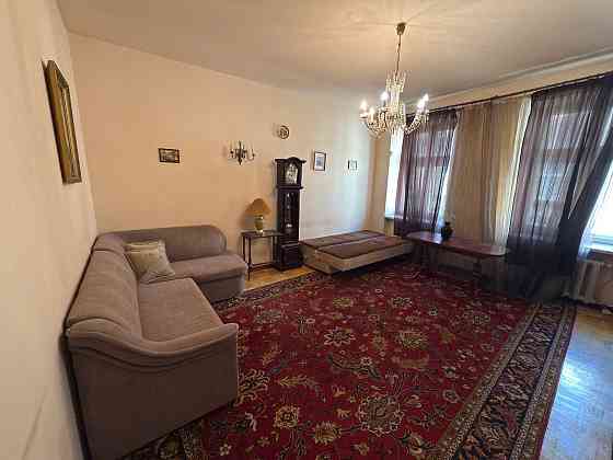 Здається на місяць або більше 2 кім. квартира, вул. Дорошенка в центрі Львів