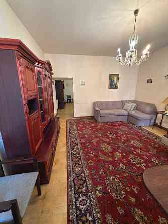 Здається на місяць або більше 2 кім. квартира, вул. Дорошенка в центрі Львів