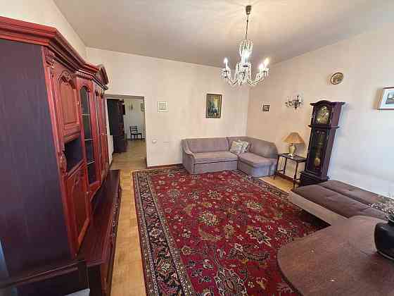 Здається на місяць або більше 2 кім. квартира, вул. Дорошенка в центрі Львів